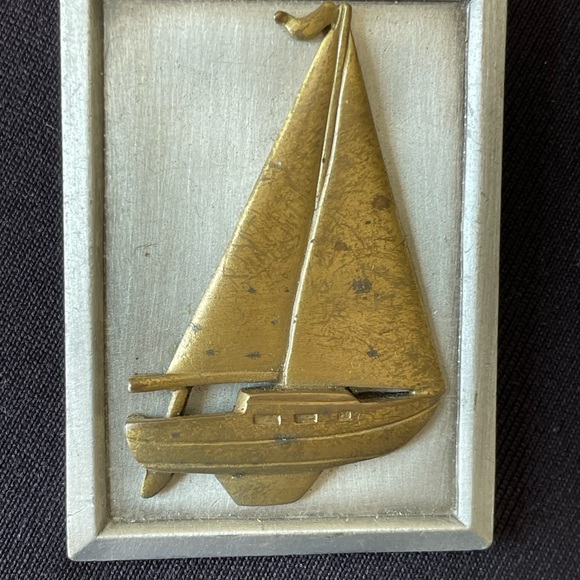 Vintage Sailboat Brooch made of Pewter. - Picture 2 of 4
